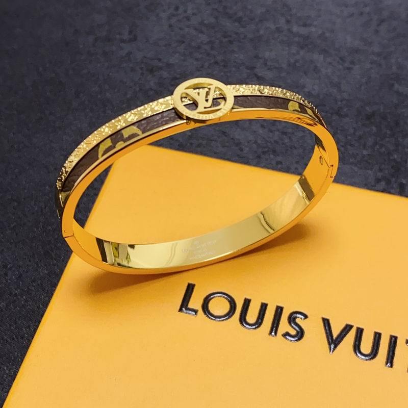 LV Bracelets 207